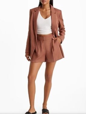 Express Tailored High-Waist Women’s Shorts in Rust brown 14